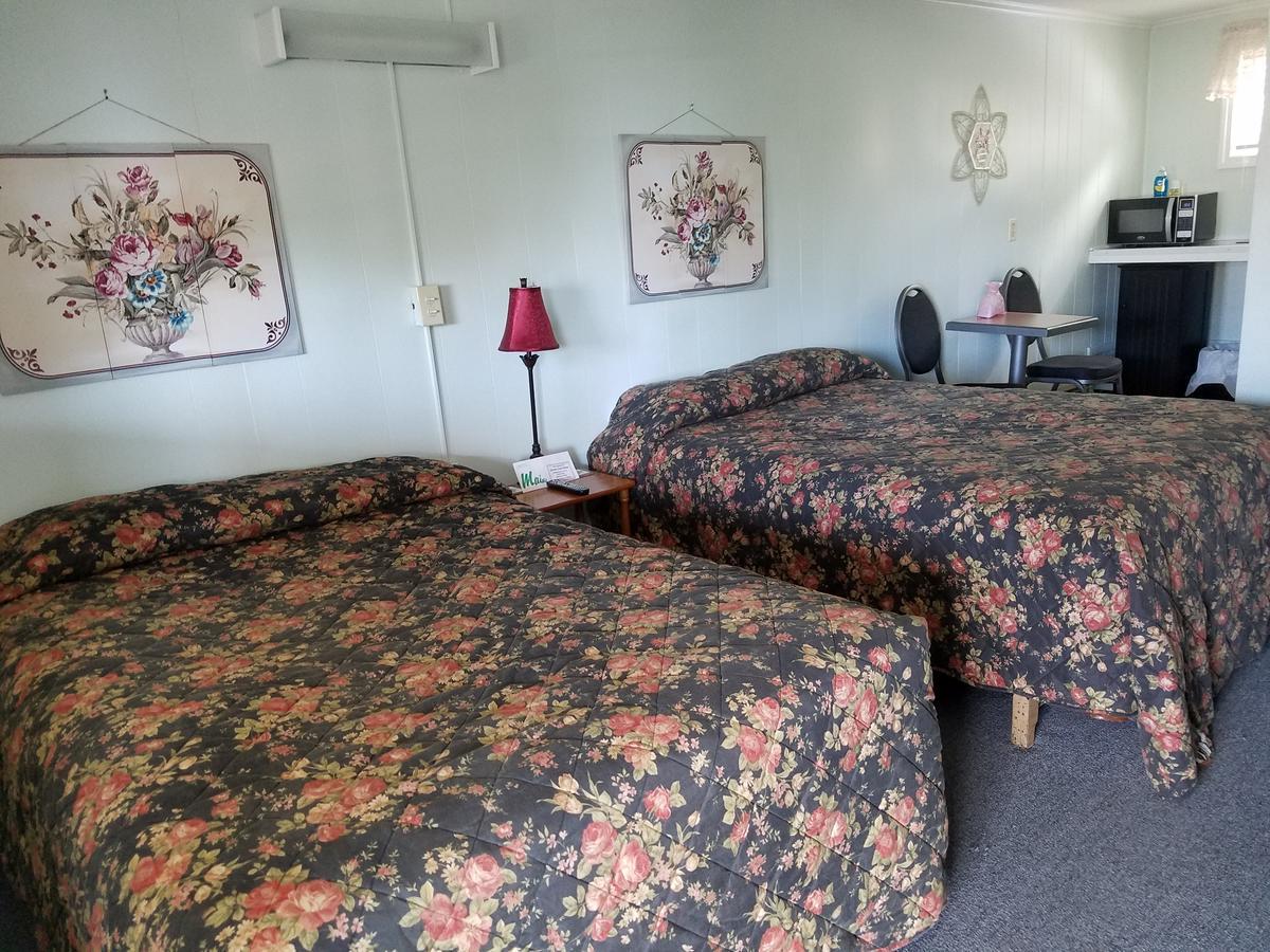 Crosswinds Motel *