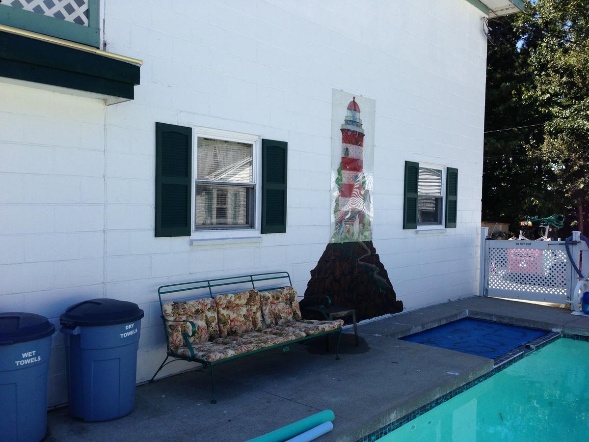 Crosswinds Motel *