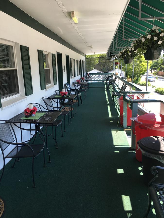 Crosswinds Motel
